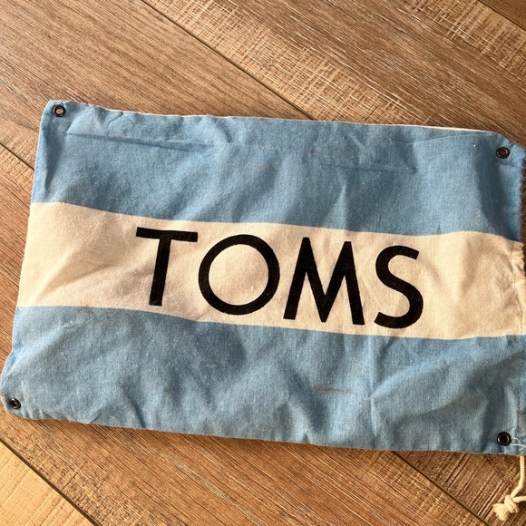 Tom’s Booties - Picture 5 of 7